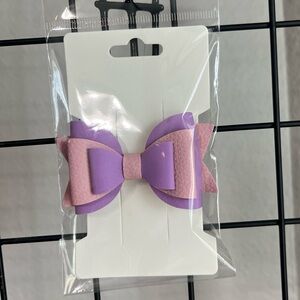 Adorable baby pink and purple hair bow!